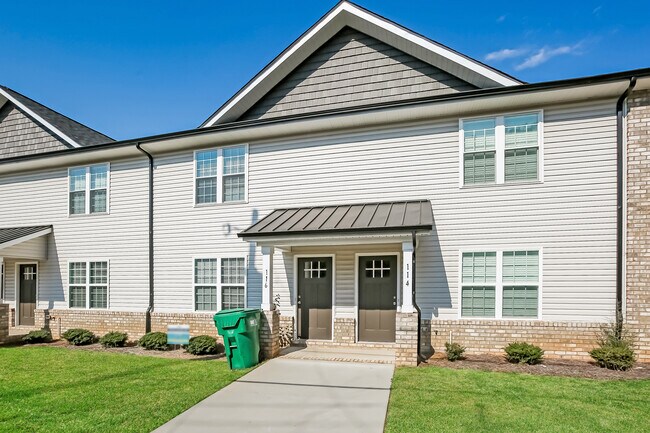 Building Photo - 116 Rowan St