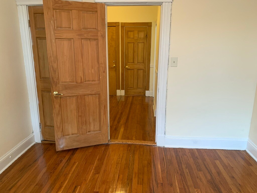 Building Photo - 360 Riverway