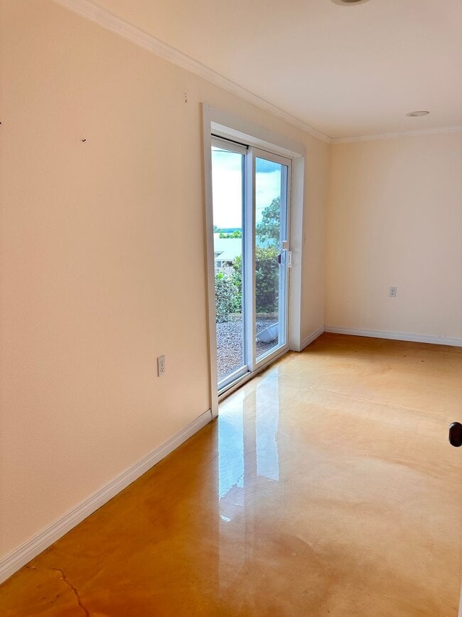 Building Photo - Kaumana Terrace Home