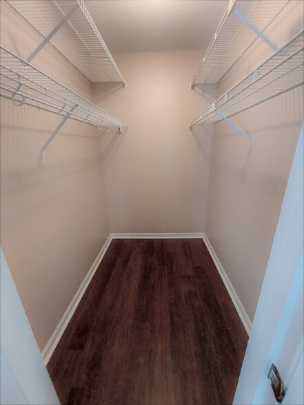 Master Bedroom #1 Closet - 11531 Jade Ln SE