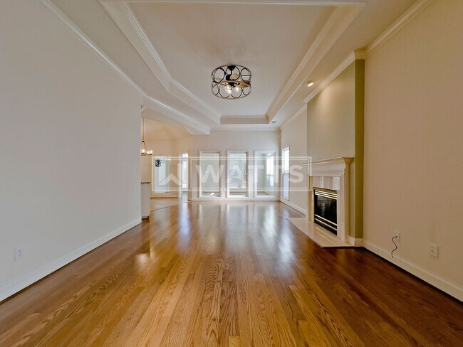 Building Photo - Spacious 3-Bed, 2-Bath Riverchase Garden Home