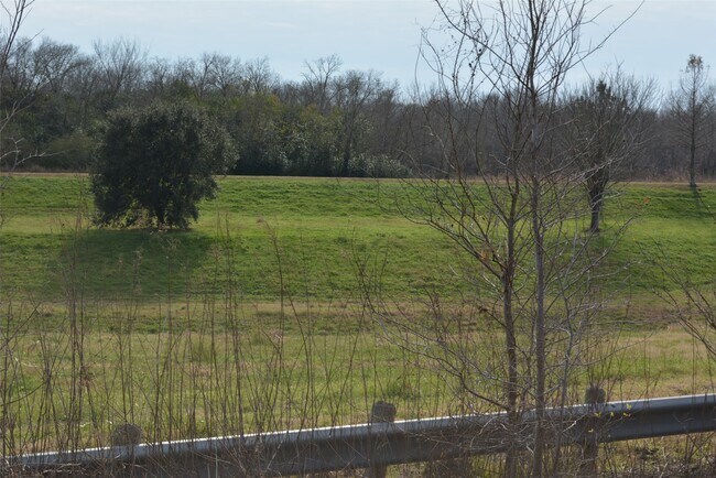 Building Photo - 5309 Groveton St