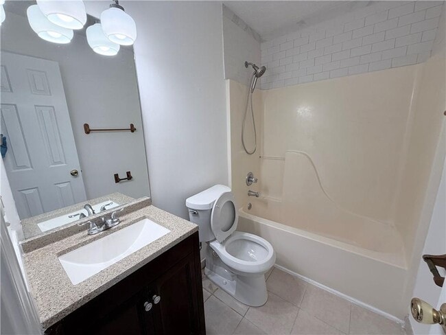 Building Photo - 678 Arbour Way