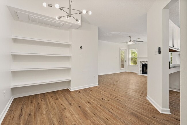 Building Photo - Nice 1 bedroom 2nd floor condo in SW Durham!