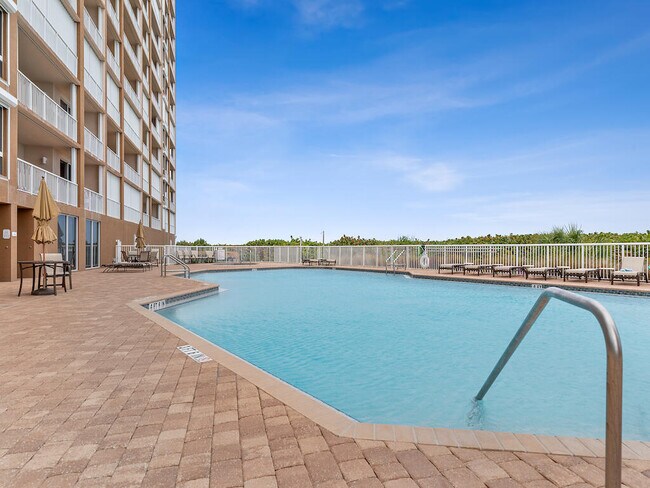 Building Photo - 4180 N Hwy A1A