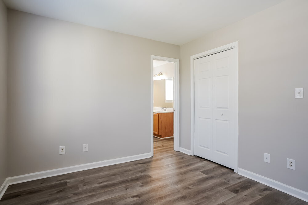Building Photo - 3206 Hayling Dr