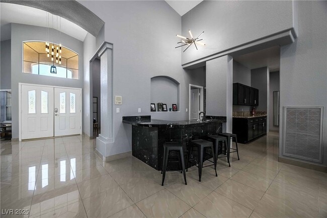 Building Photo - 1400 Castle Crest Dr