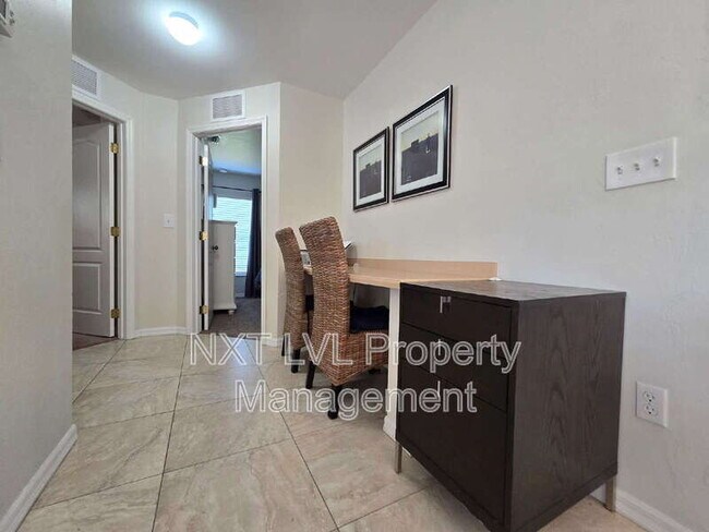 Building Photo - 1243 NW 22nd Ave