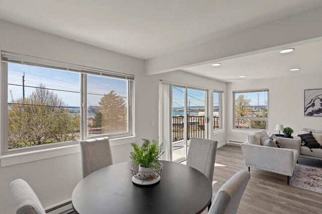 Building Photo - Nassau Heights