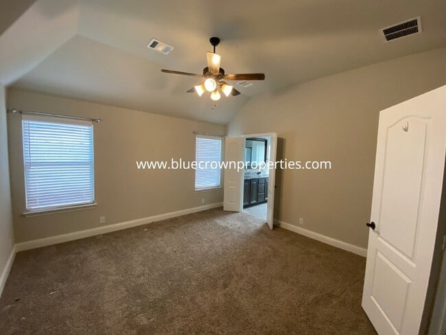 Building Photo - 5211 Pentridge Dr