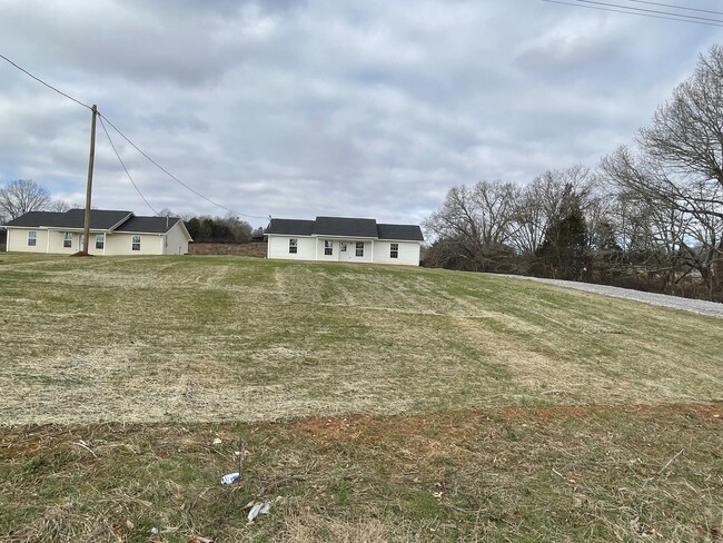 Building Photo - 497 Coile Rd