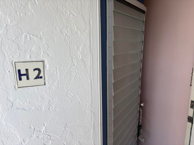 Building Photo - 4602 Martinique Way