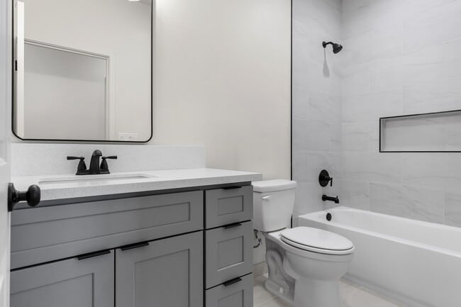 Building Photo - 17491 Granada Dr