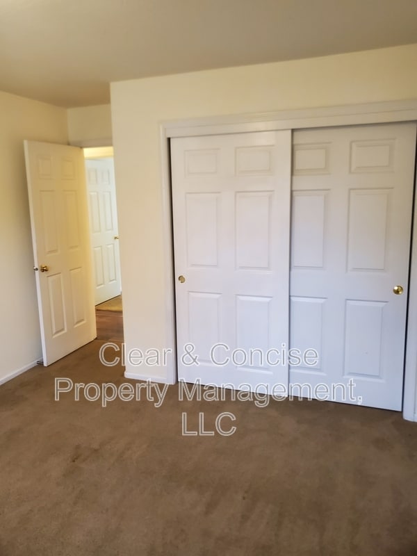 Building Photo - 3611 Berkshire St