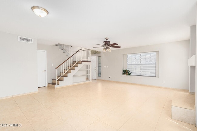 Building Photo - 3919 E Marconi Ave