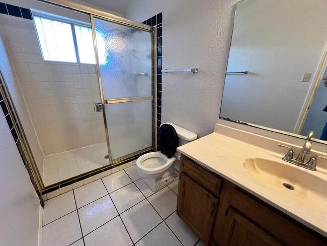 Building Photo - COMPETITIVELY PRICED WESTSIDE HOME