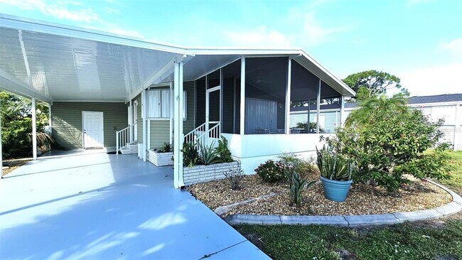 Building Photo - 9122 Kestral Cir