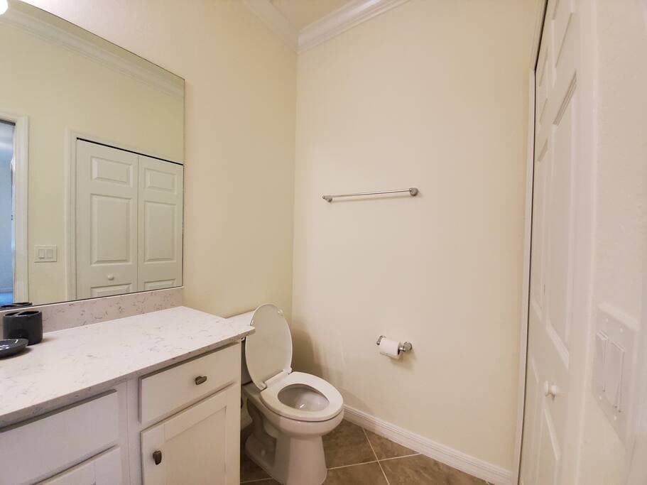 Building Photo - 17520 Gawthrop Dr