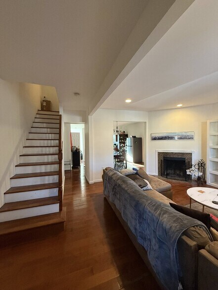 living room - 4520 4th St NW