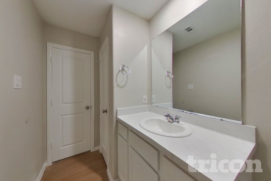 Building Photo - 18613 Rosehill Pr Dr