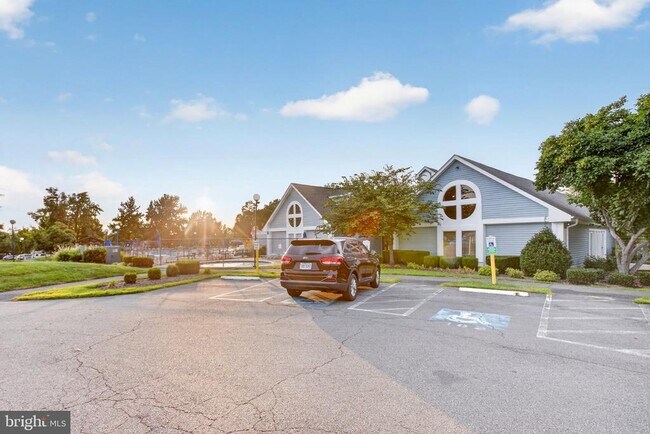 Building Photo - 10925 Postern Ct