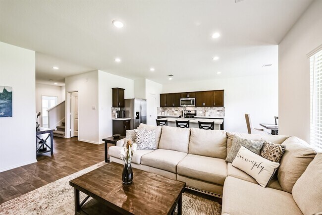 Building Photo - 21223 Riverdew Dr