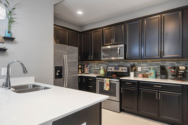 Building Photo - 17524 Promenade Dr