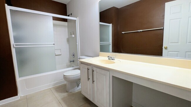 Building Photo - 1910 Avalon Dr