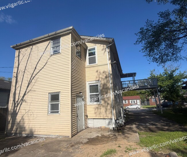 Building Photo - 1712 Carolina St
