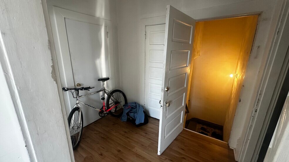 Building Photo - 4010 Butler St