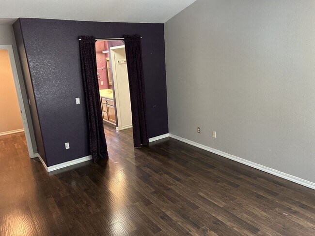 Building Photo - Beautiful East Petaluma 3 Bedroom, 2.5 Bath Home