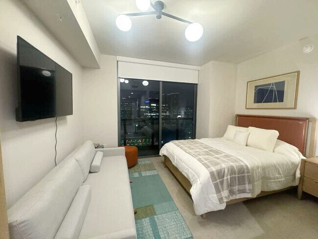 Building Photo - 11 NE 6th St