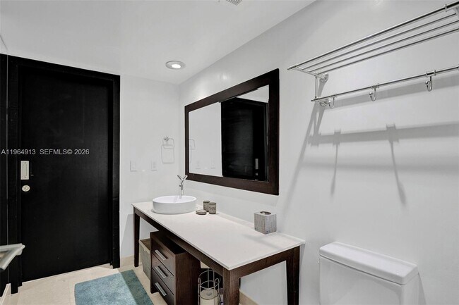 Building Photo - 465 Brickell Ave