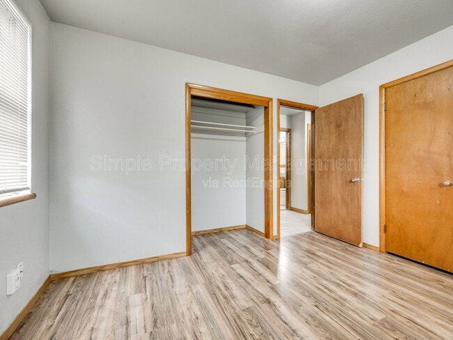 Building Photo - 1802 S Dille Ave