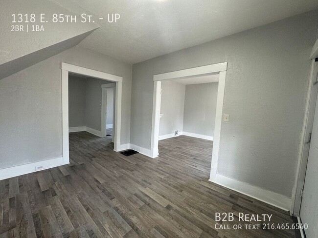 Building Photo - 1318 E 85th St