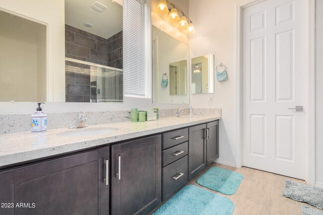 Building Photo - 7322 W Phelps Rd