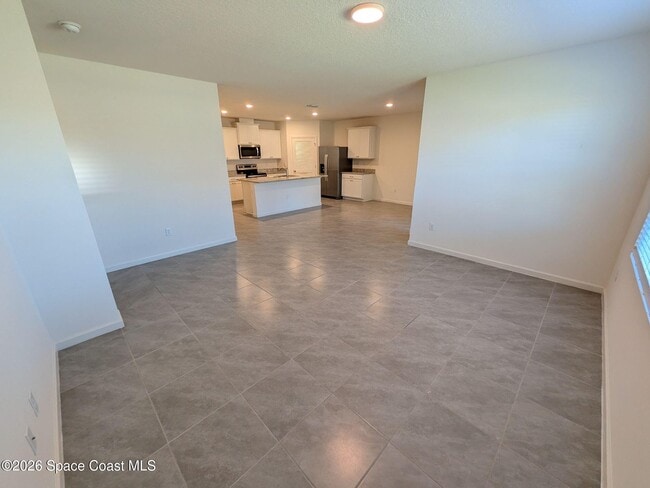 Building Photo - 6694 Topaz Dr