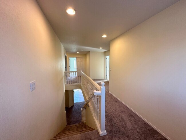 Building Photo - 4 Bedroom Bethany Home with Office on Main Level!