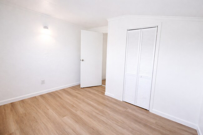 Building Photo - 531 Lander St