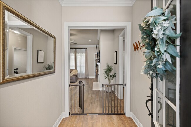 Building Photo - 212 Blaze Blvd