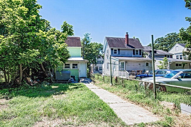 Building Photo - 218 Sinnickson St