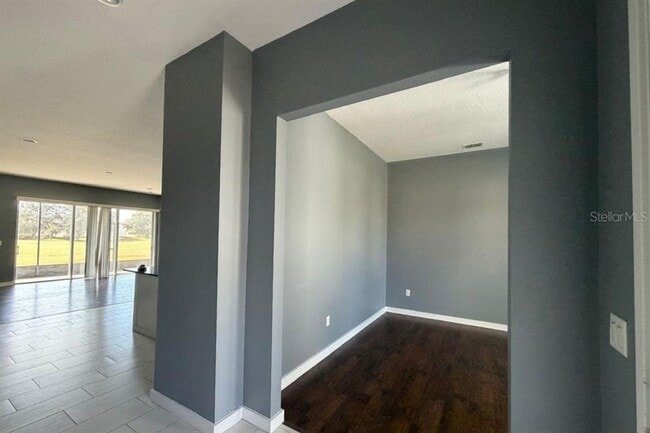 Building Photo - 2702 Scarborough Ct