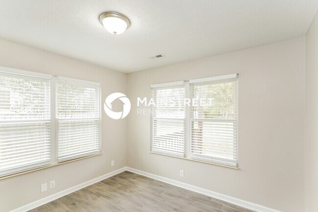 Building Photo - 3 Bedroom Pet-Friendly Home in Madison, TN...