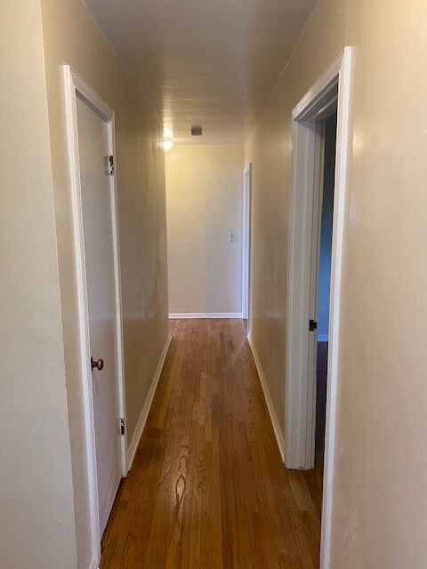 Building Photo - 214 Bellino Dr