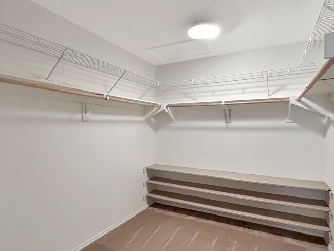 Building Photo - Spacious 5-Bedroom Retreat with Oversized Primary Suite in Converse