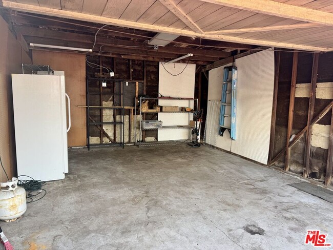 Building Photo - 3564 Dover St