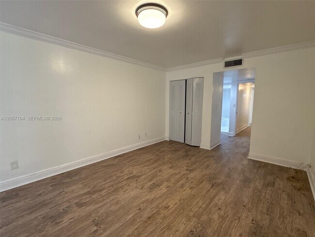 Building Photo - 1071 Windward Dr