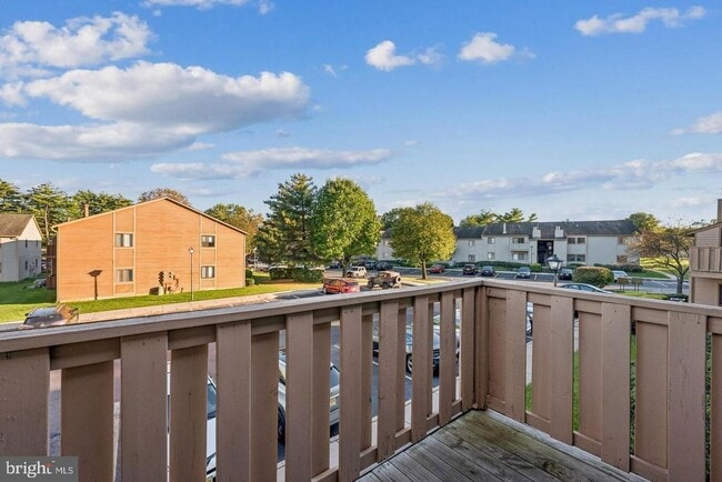 Building Photo - 706 Woodhollow Dr