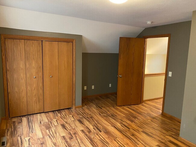 Building Photo - 133 Fifth St