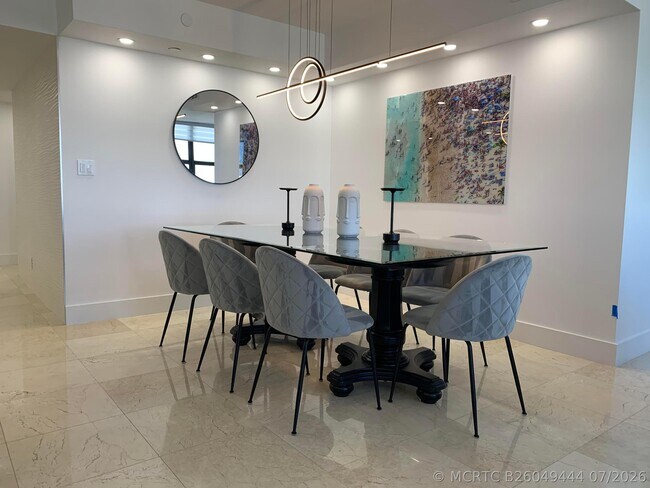 Building Photo - 3115 S Ocean Blvd